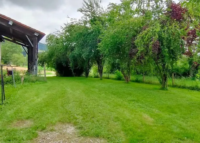 Casa de Férias Les Pierres Dorees, Demeure De Caractere *