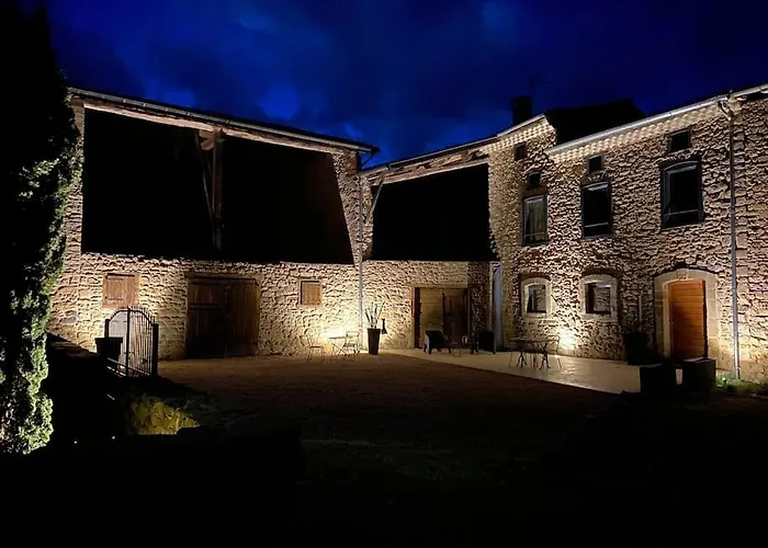 Les Pierres Dorees, Demeure De Caractere Casa de Férias *