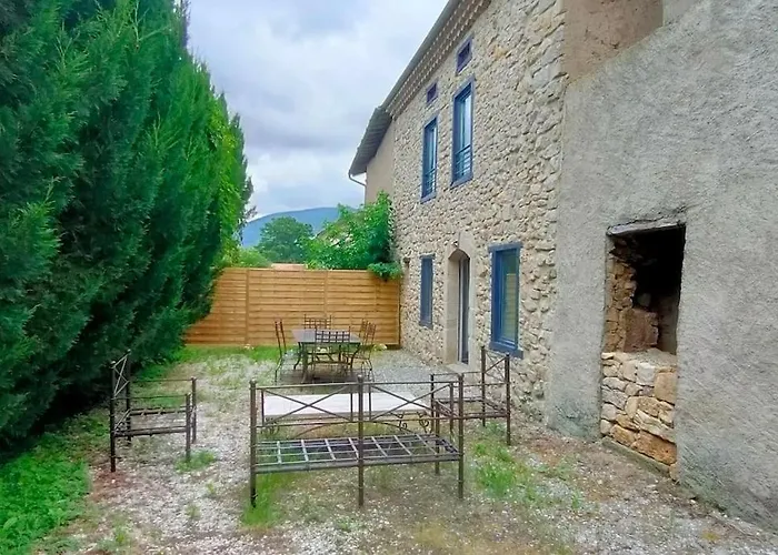 Les Pierres Dorees, Demeure De Caractere Montels (Ariege)