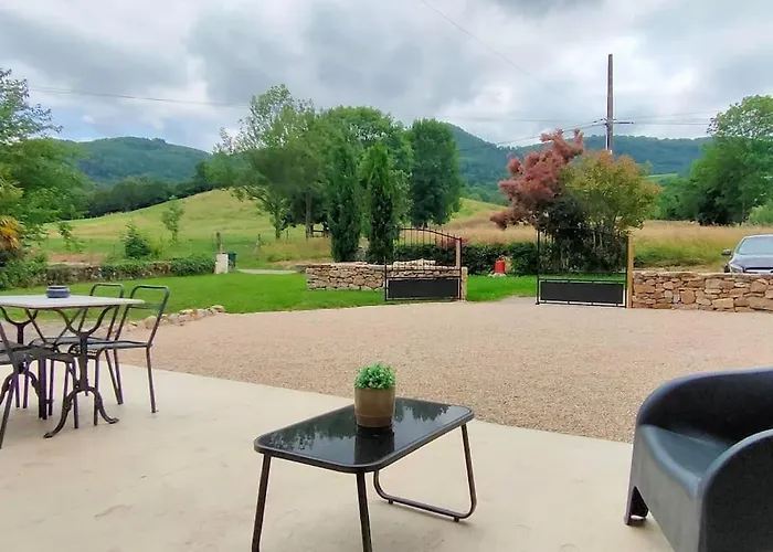 Les Pierres Dorees, Demeure De Caractere Montels (Ariege)