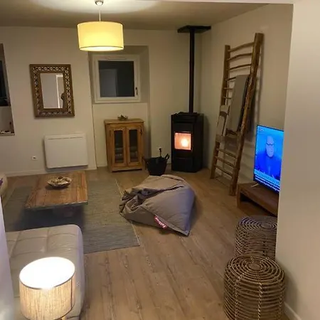 Les Pierres Dorees, Demeure De Caractere Montels (Ariege)