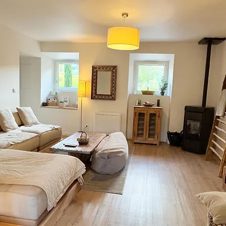 Holiday home Les Pierres Dorees, Demeure De Caractere *